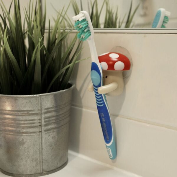 Kikkerland - Mushroom Toothbrush Holder